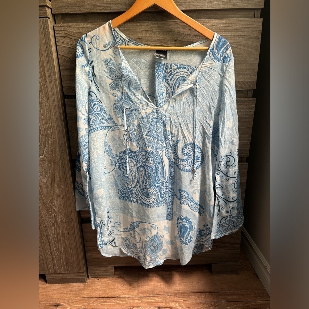 Elegant Blue Paisley Swim Cover-Up